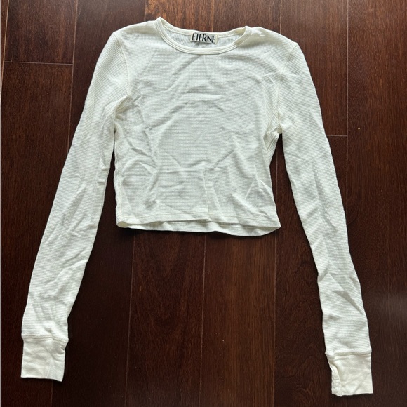 White long sleeve - Picture 1 of 3